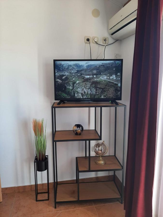 Apartments Donadic I, Caska Новаля Екстериор снимка